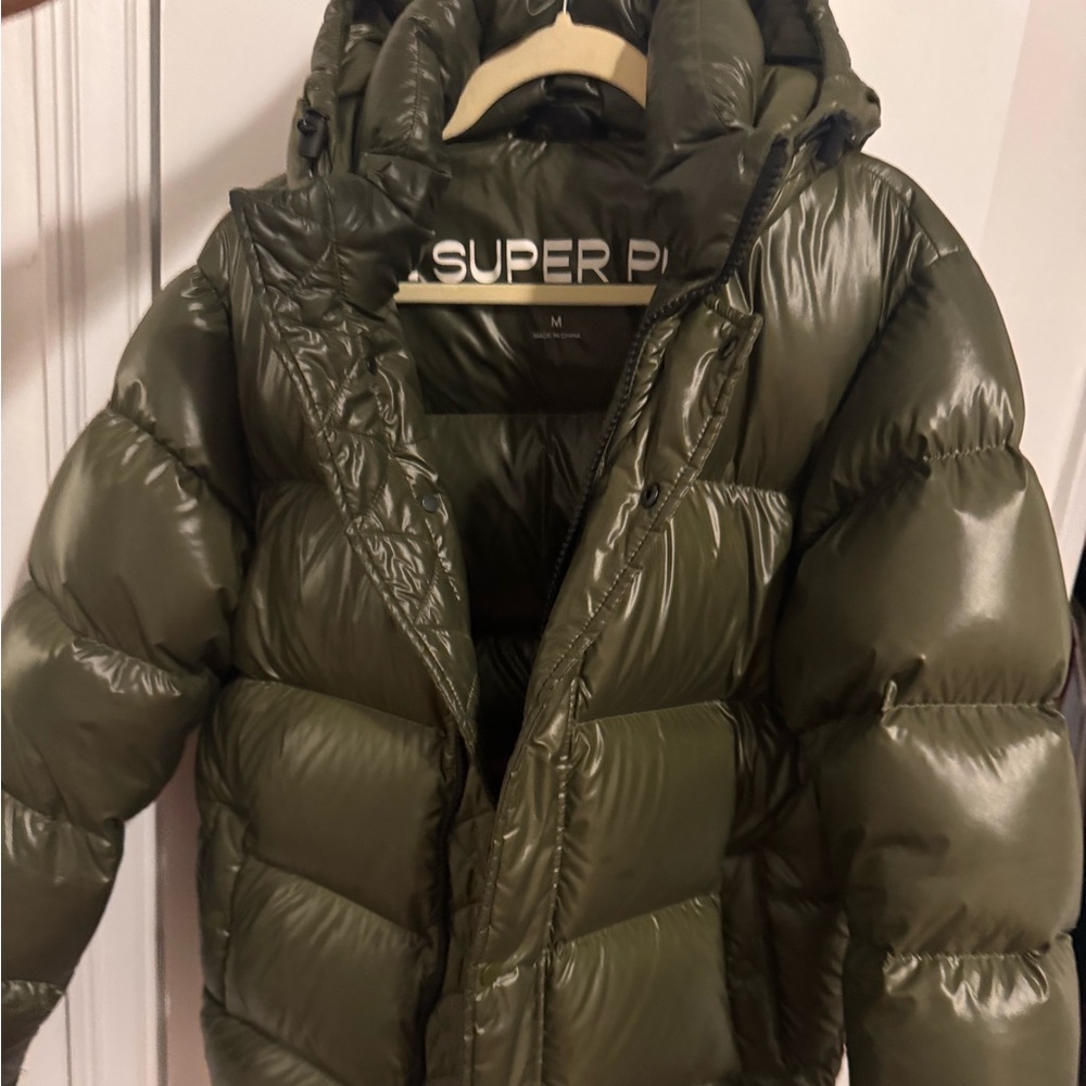 men’s Aritzia Olive super puff Jacket